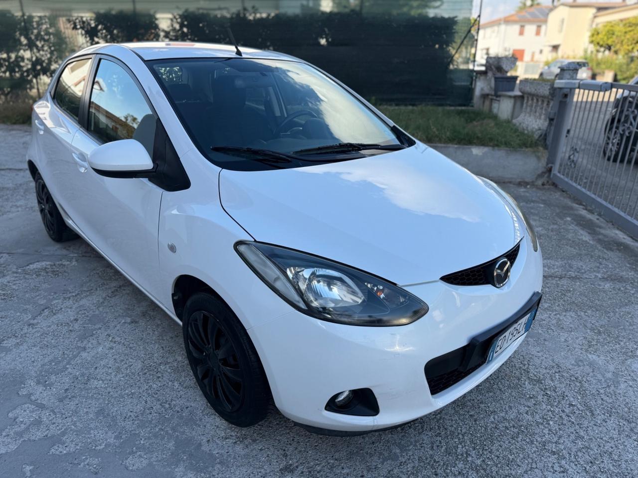 Mazda 2 1.3 Benzina 75CV 5p. 2010 Neopatentati