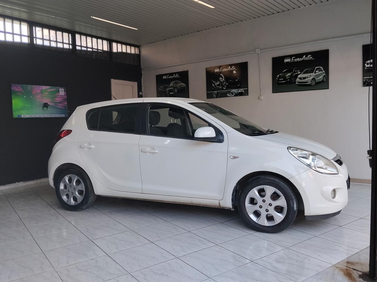 Hyundai i20 1.2 benzina 2010 CON GARANZIA