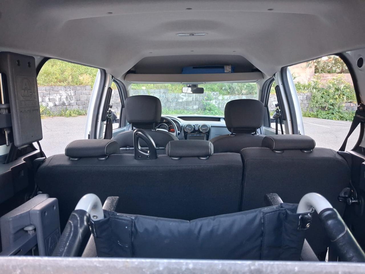 Dacia Dokker Pianale ribassato con rampa disabili in carrozzina