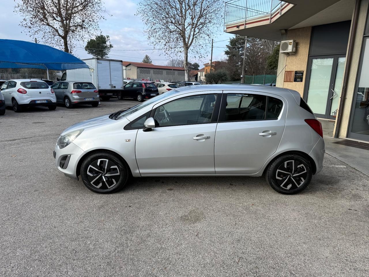 Opel Corsa 1.2 85CV 5 porte GPL - Neopatentati