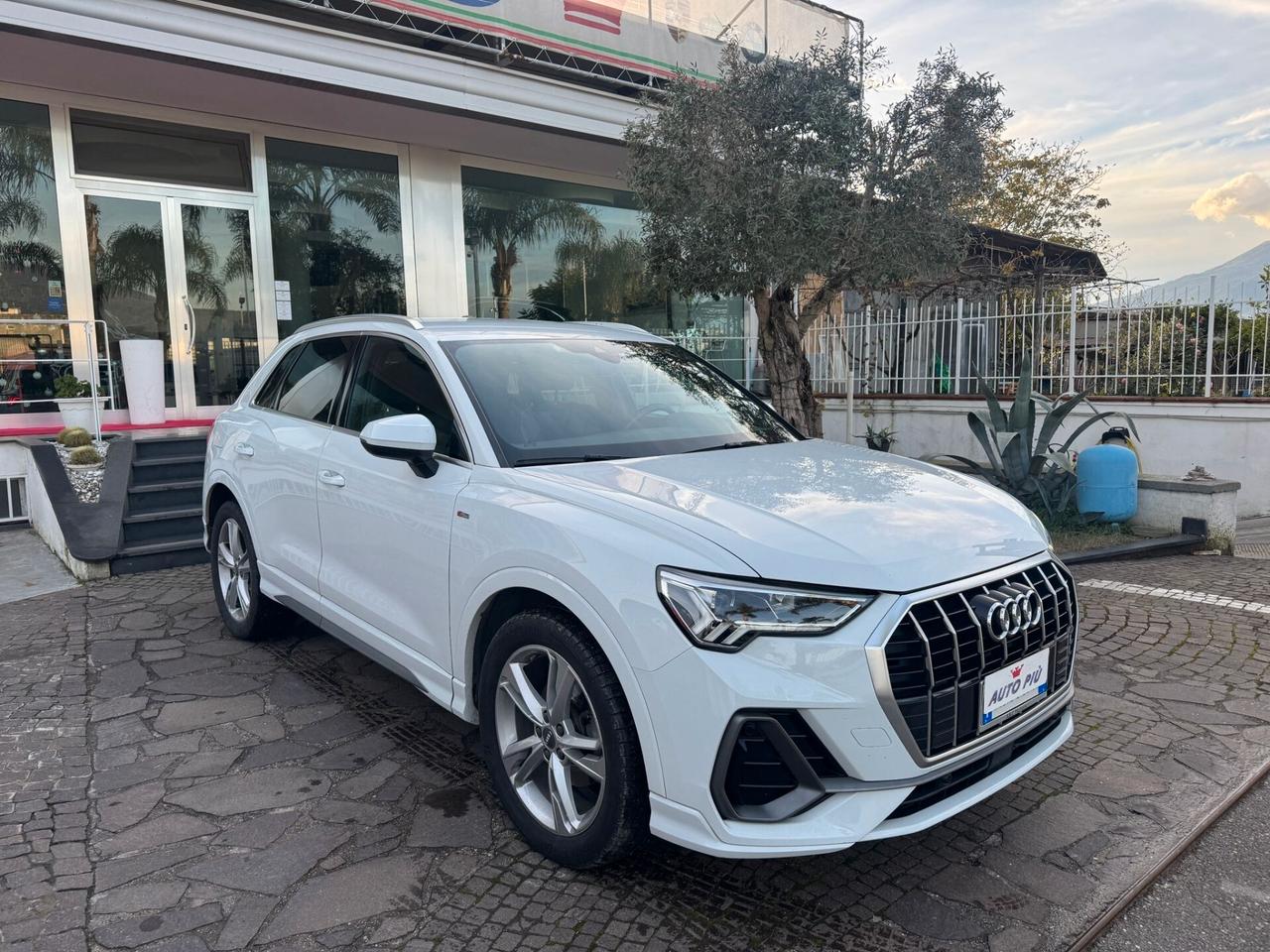 Audi Q3 2.0 TDI 150 CV S line Edition tronic