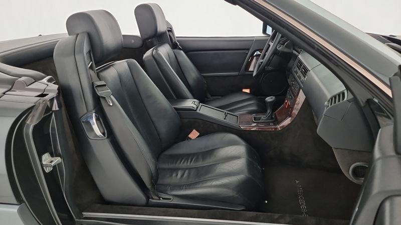 Mercedes-Benz Serie SL 300 SL-24 cat