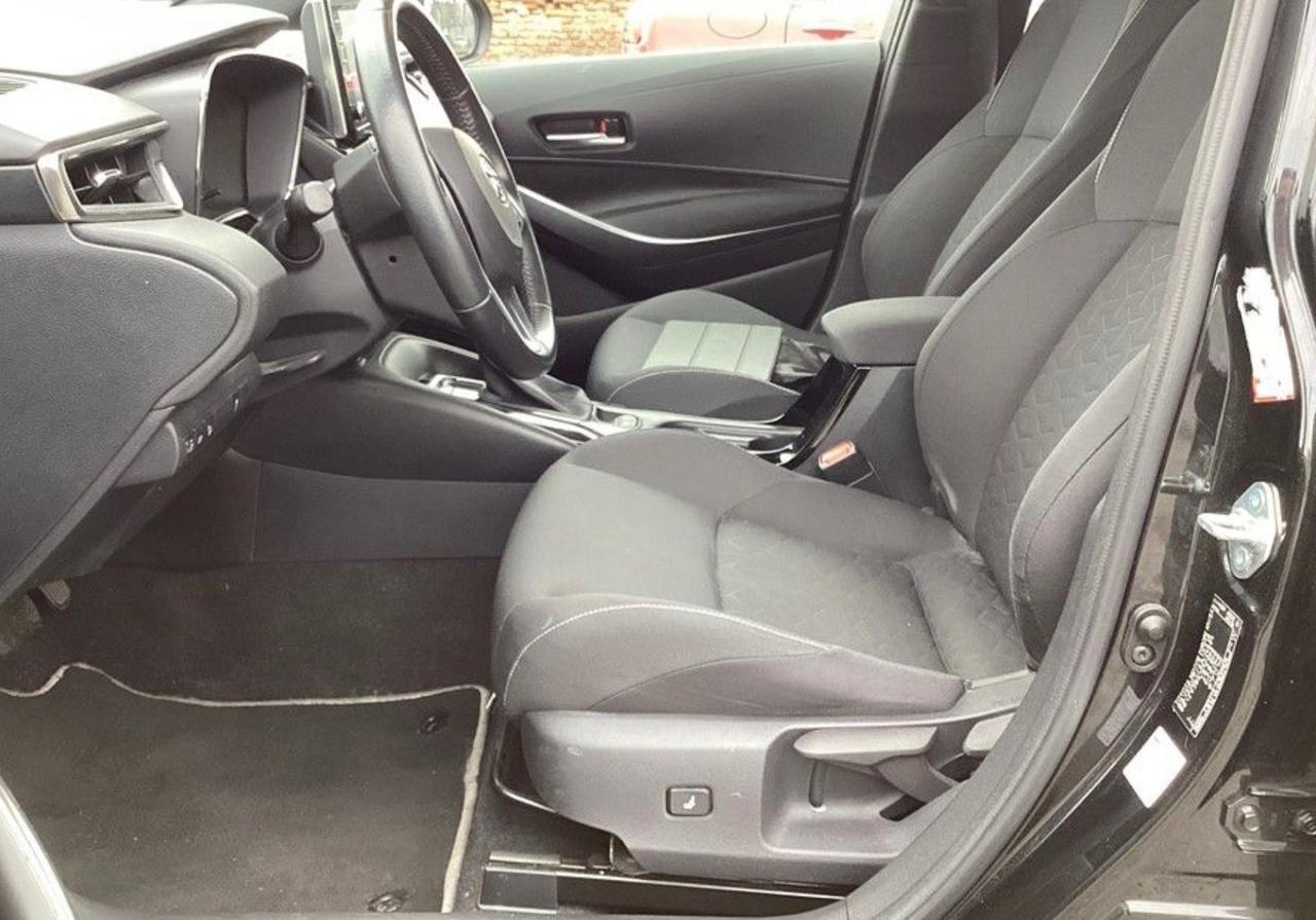 Toyota Corolla Touring Sports 1.8 Hybrid Business Tech