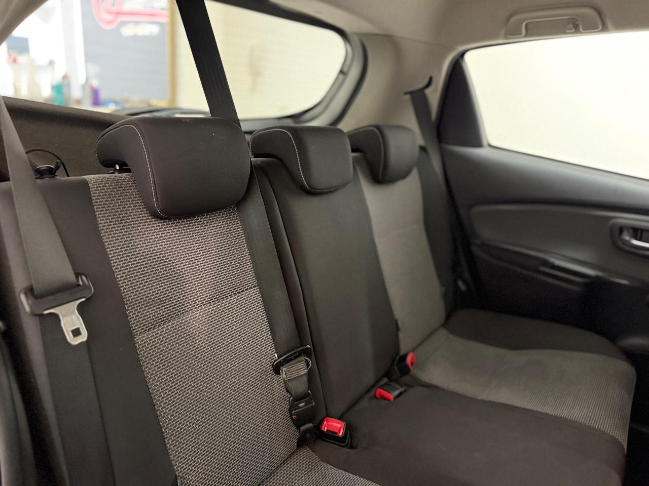 Toyota Yaris 1.5 Hybrid 5 porte Active AUTOMATICA NEOPATENTATI