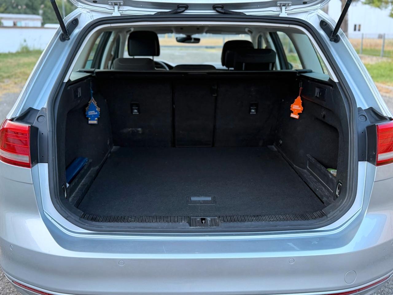 Volkswagen Passat 1.6 TDI DSG AUTOMATICO BlueMotion