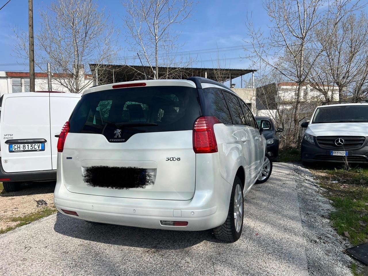 Peugeot 5008 BlueHDi 120 S&S Allure