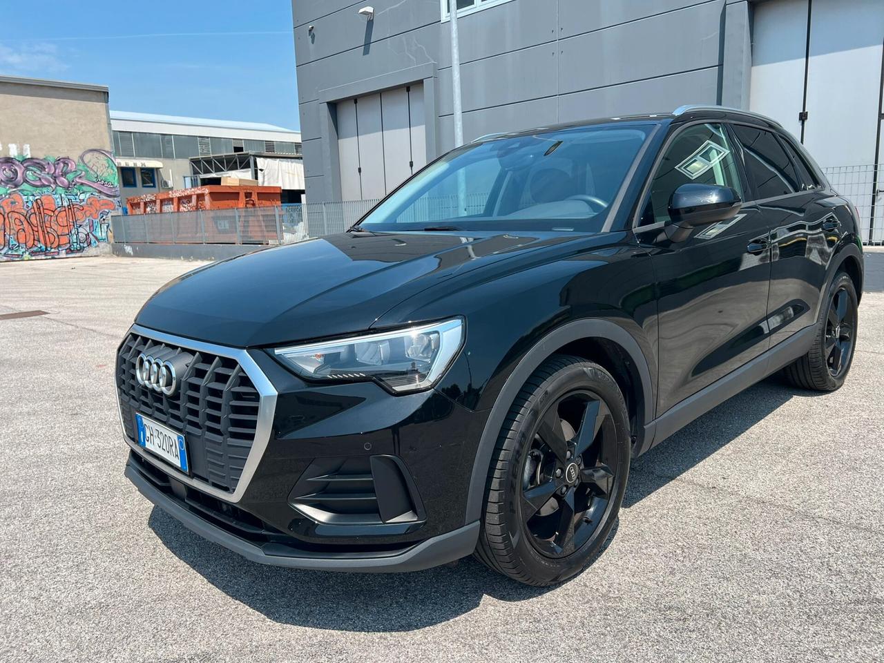 Audi Q3 35 TDI Business Advanced