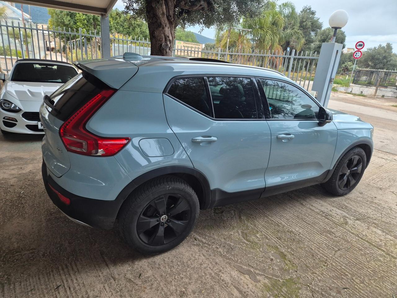 Volvo XC40 D4 AWD Geartronic R-design