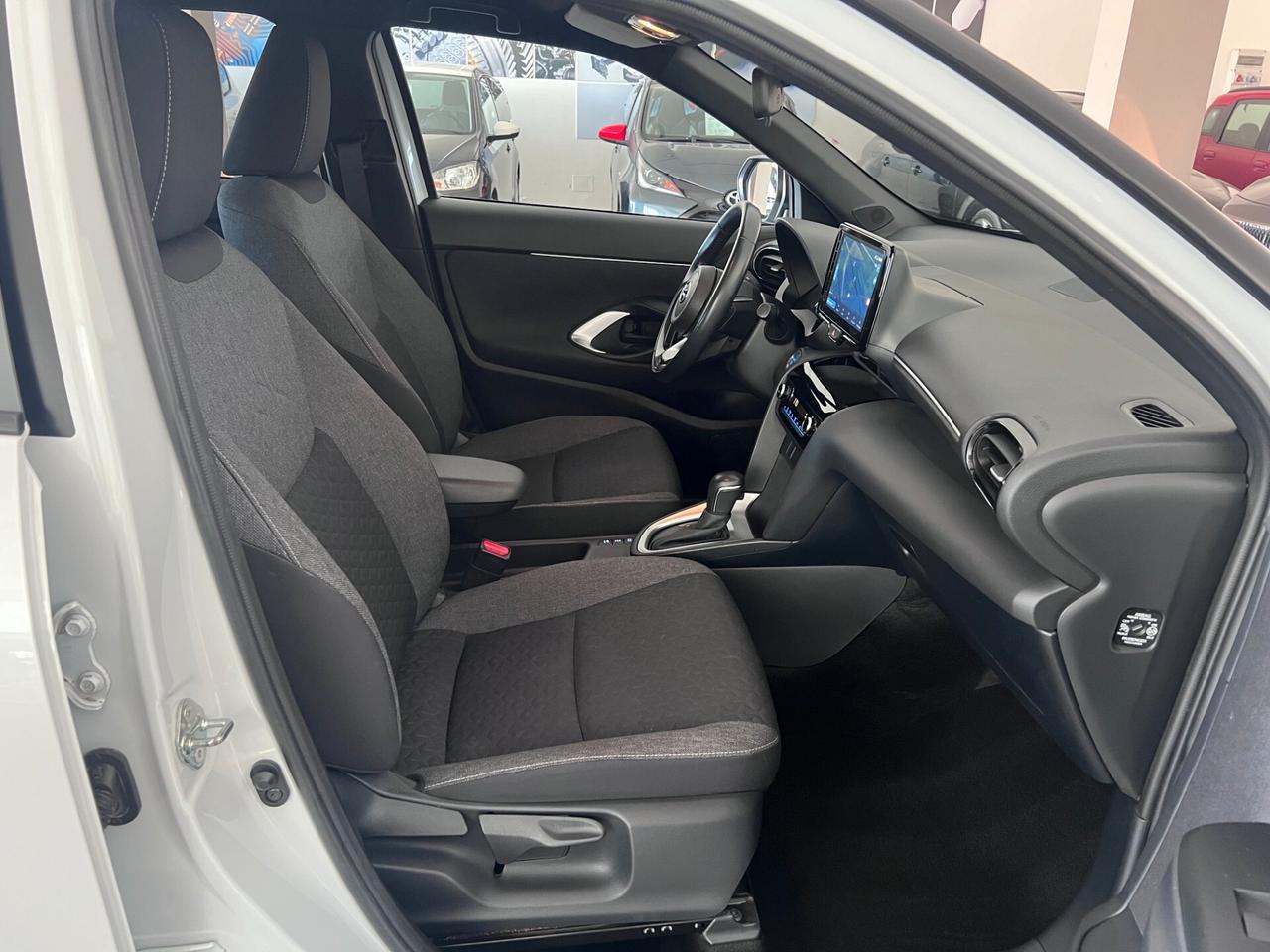 Toyota Yaris Cross 1.5h Trend fwd 116cv e-cvt NAVI/LED/17; PERFETTA!!