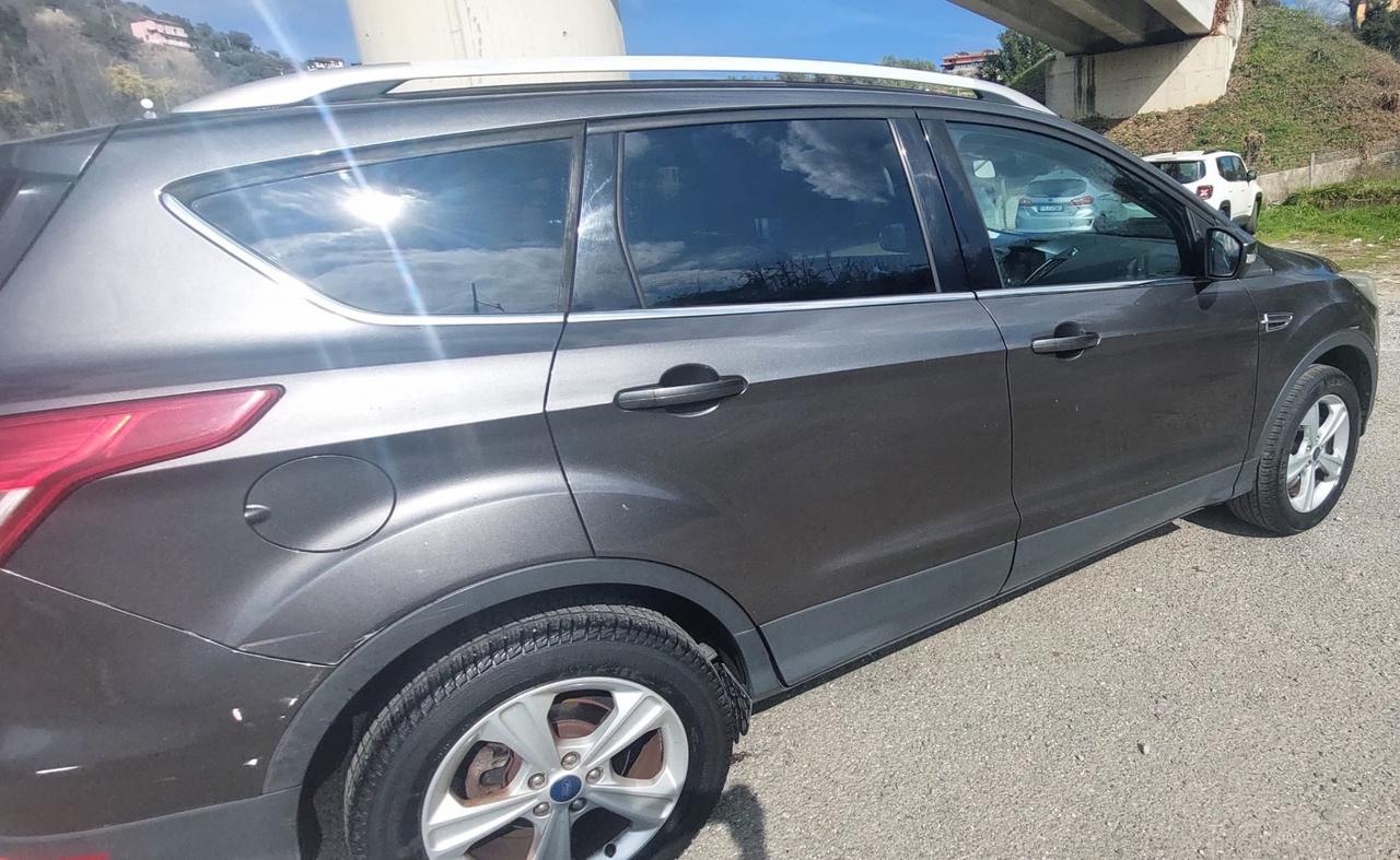 Ford Kuga 2.0 TDCI 150 CV S&S 2WD Titanium