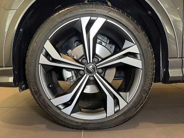 Audi Q3 SPB 35 TDI S tronic Identity Black