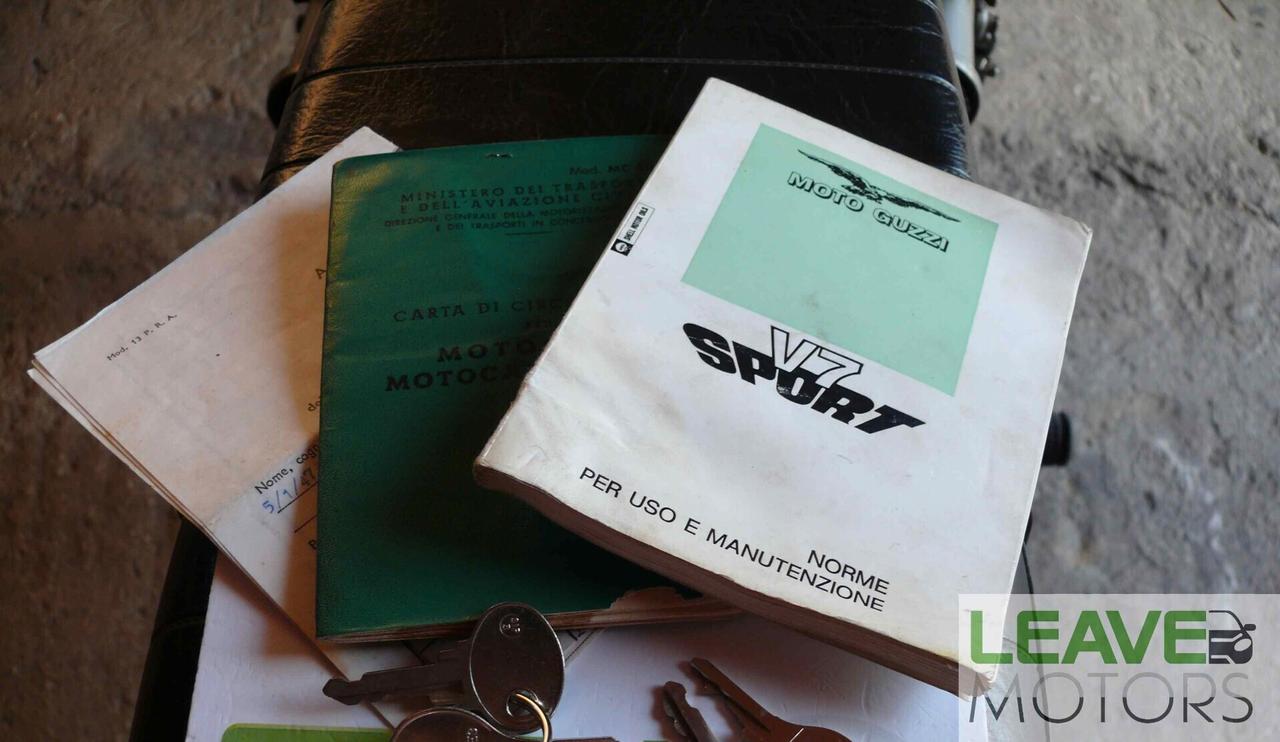 Moto Guzzi V7 SPORT (M1225)