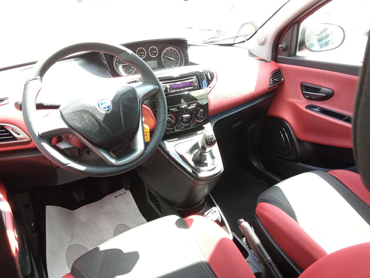 Lancia Ypsilon 1.2 69 CV GPL Ecochic Silver