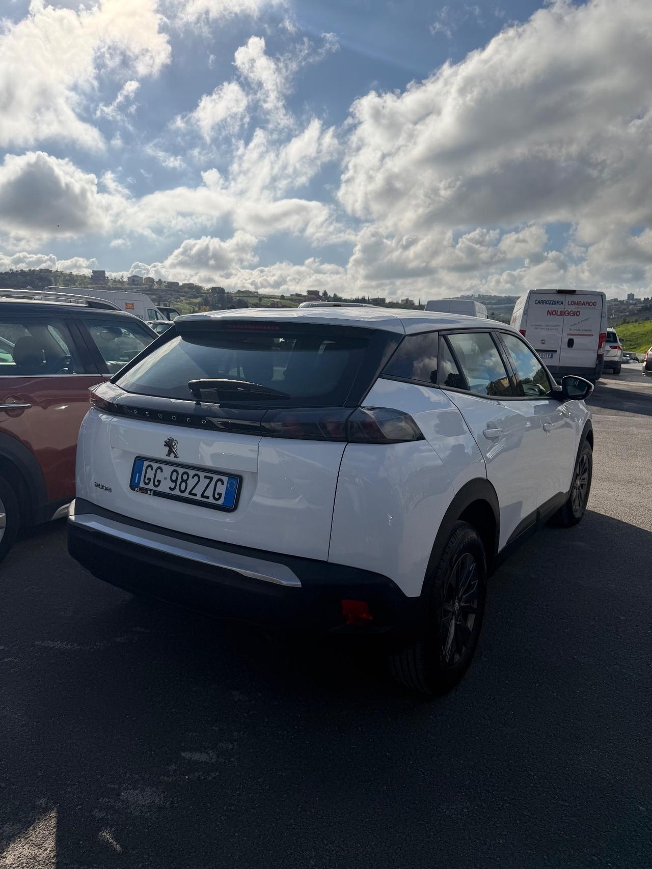 Peugeot 2008 100cv 1.2 benzina