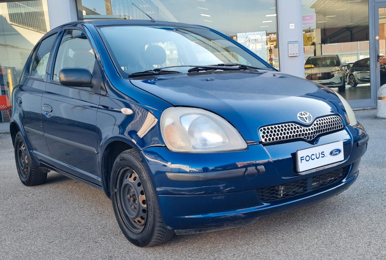 Toyota Yaris 1.0i 16V cat 5 porte Sol
