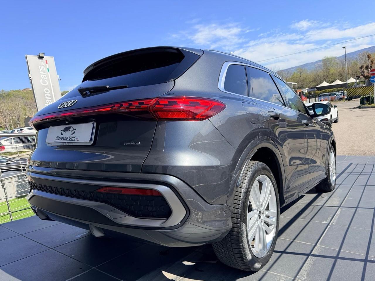 Audi Q5 TDI 150 kW mHEV+ S tronic quattro Launch edition line