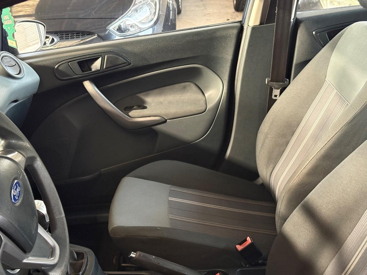 Ford Fiesta 1.4 5 porte Bz.- GPL Titanium