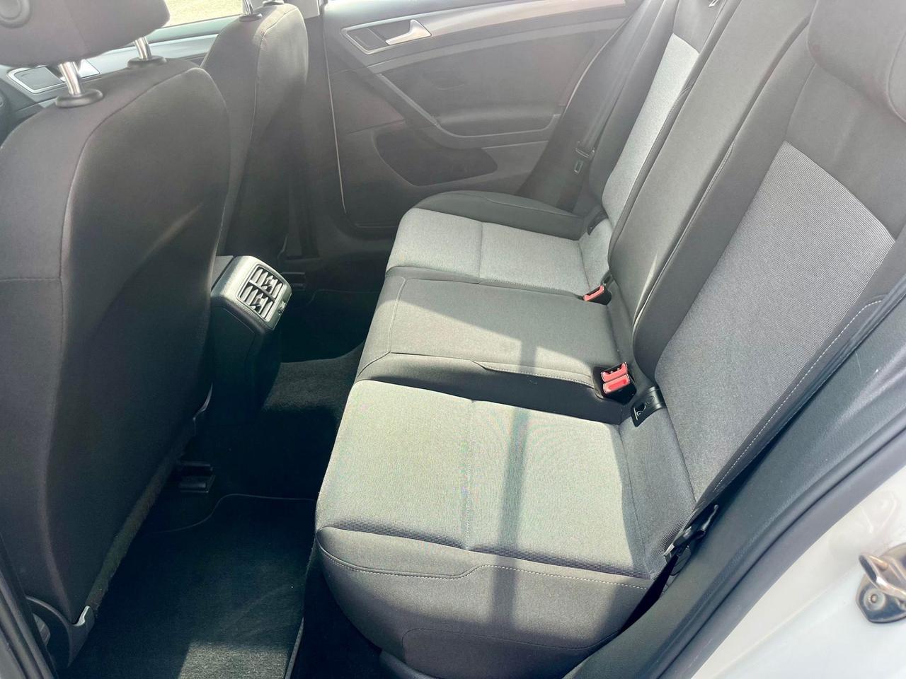 VW Golf 1.6tdi 90cv 2015 59.000km pari al nuovo