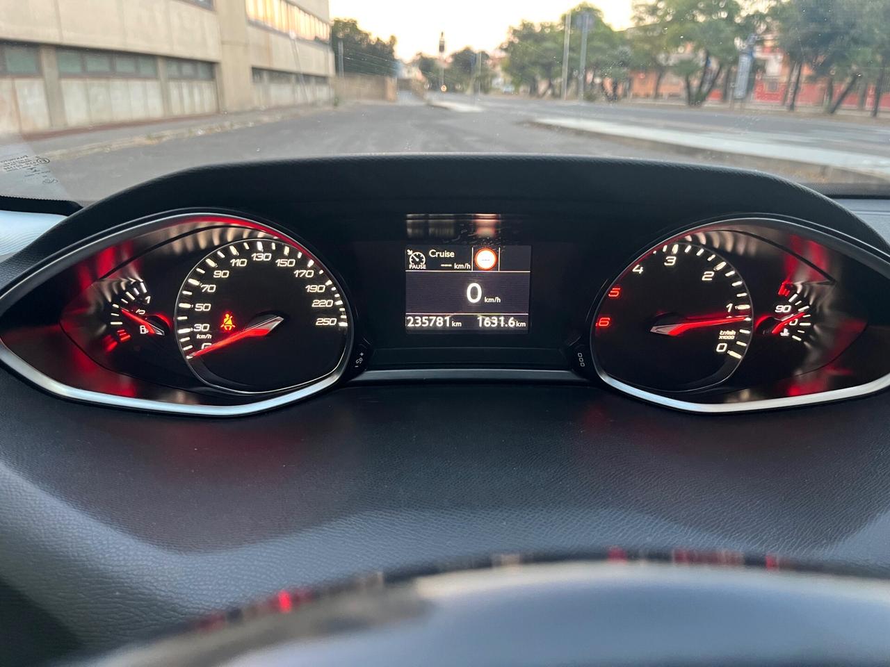 Peugeot 308 BlueHDi 130 S&S Allure