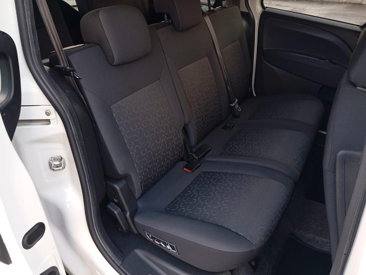 Doblò 1.6 MJT 16V Emotion 7 POSTI "INTROVABILE"