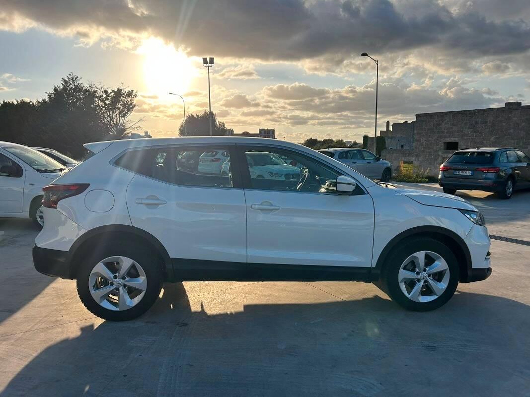 Nissan Qashqai 1.5 dci Business 115cv dct