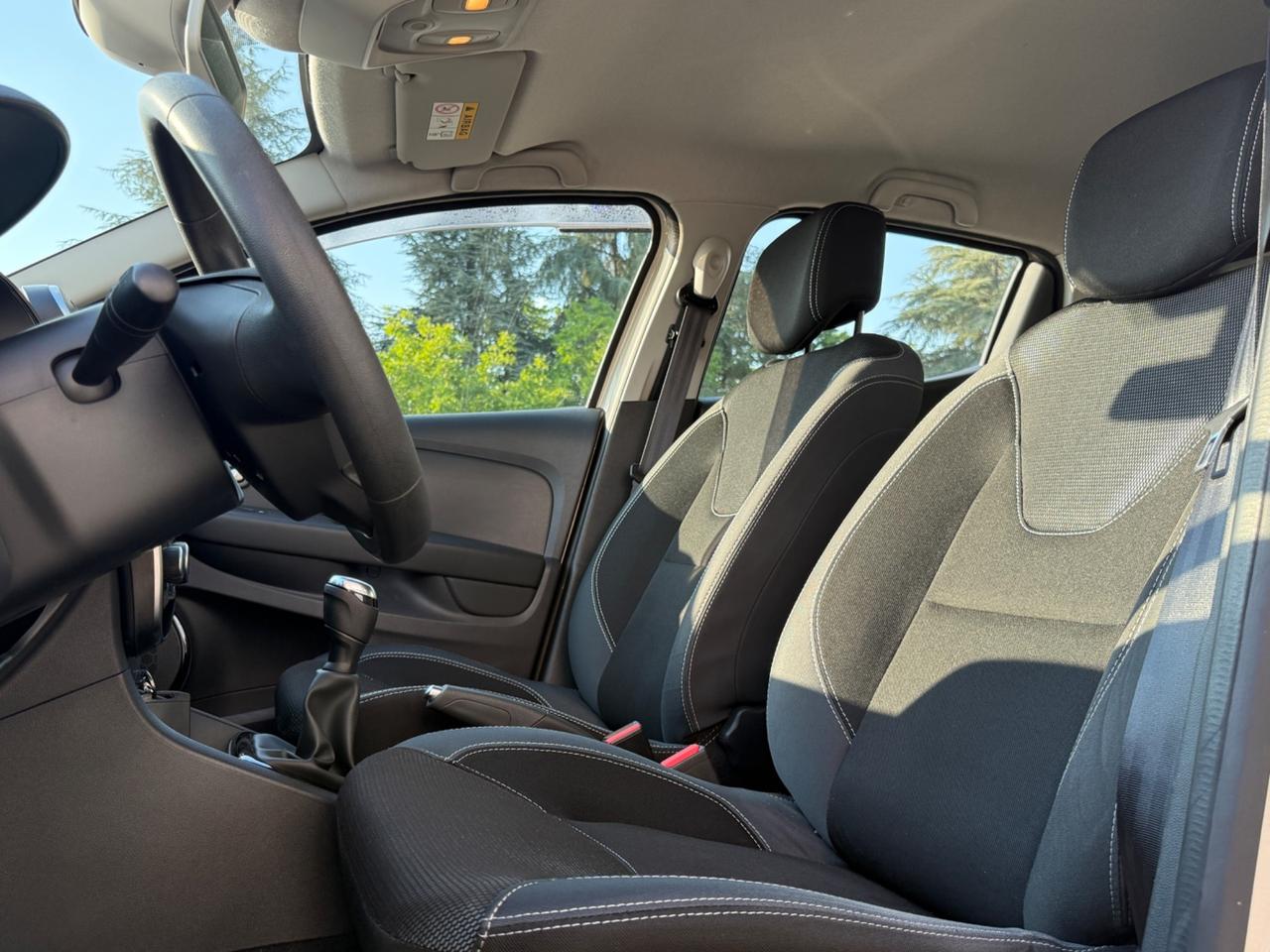 Renault Clio 1.2 75CV 5 porte Zen