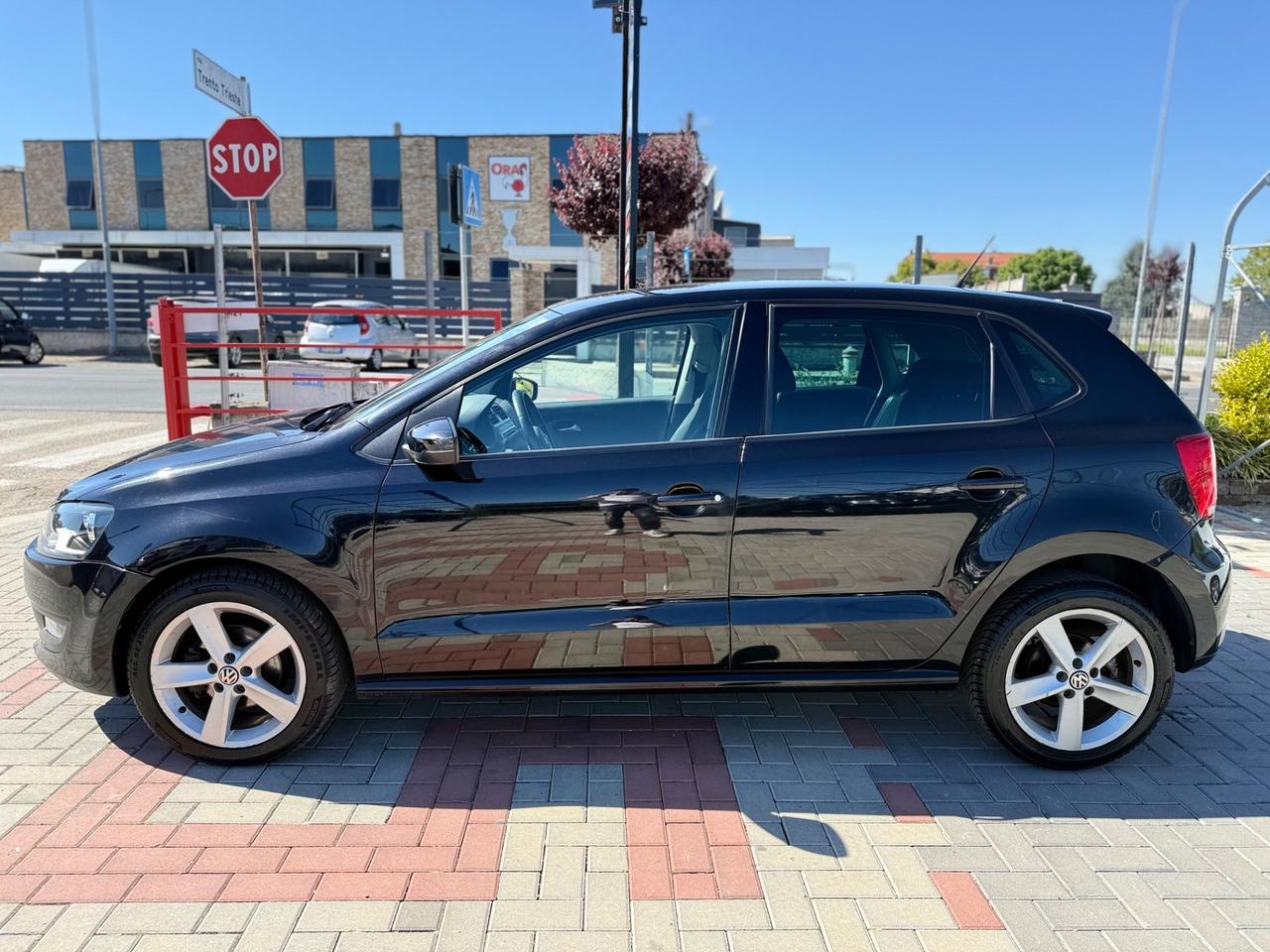 Volkswagen Polo 1.4 DSG 5 porte Highline NEOPATENTATI