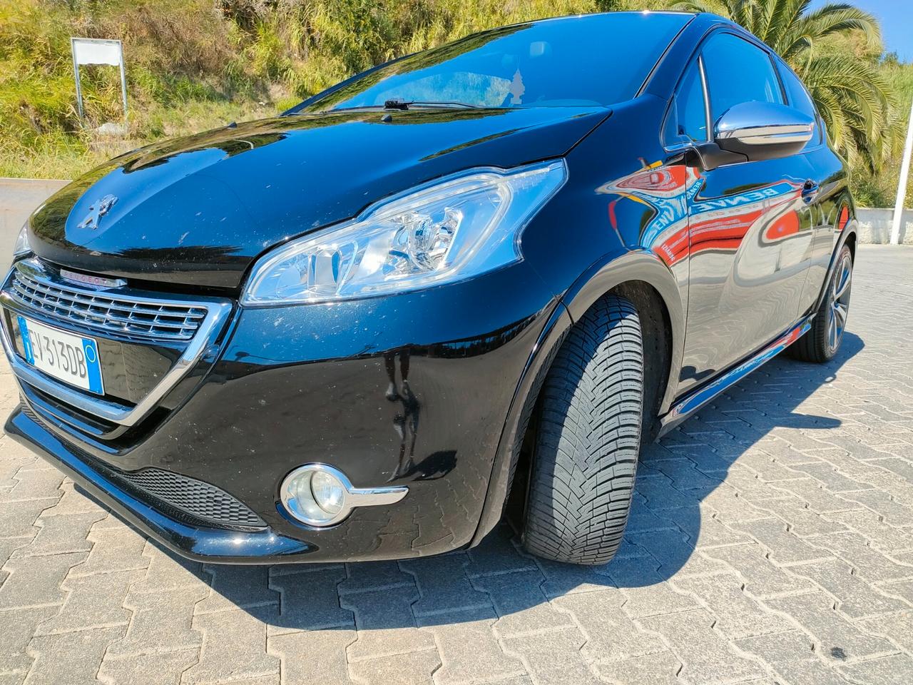Peugeot 208 1.6 e-HDi 92 CV Stop&Start ETG6 3 porte XY