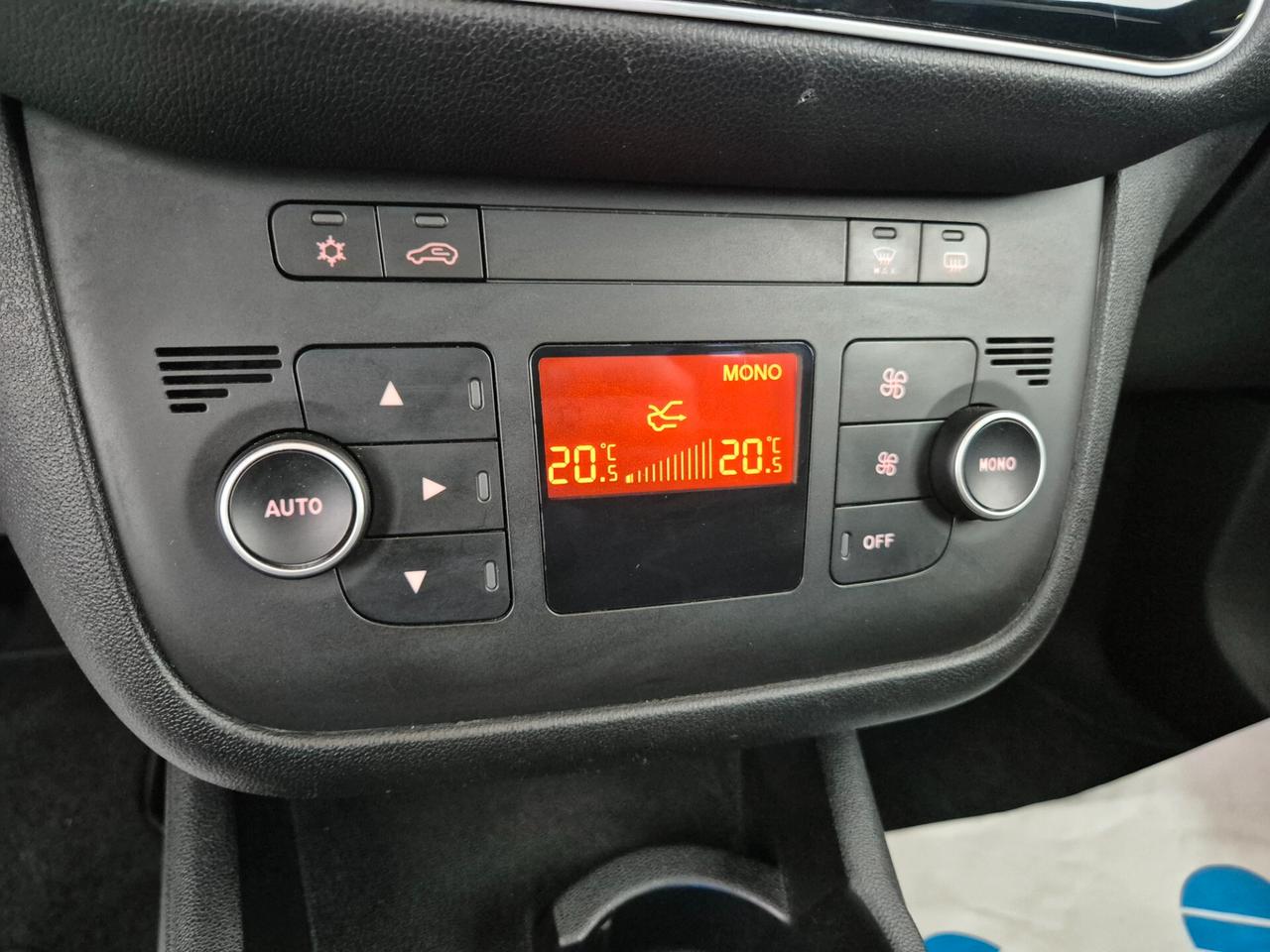 Fiat Punto 1.3 MJT II 75 CV 3 porte Lounge
