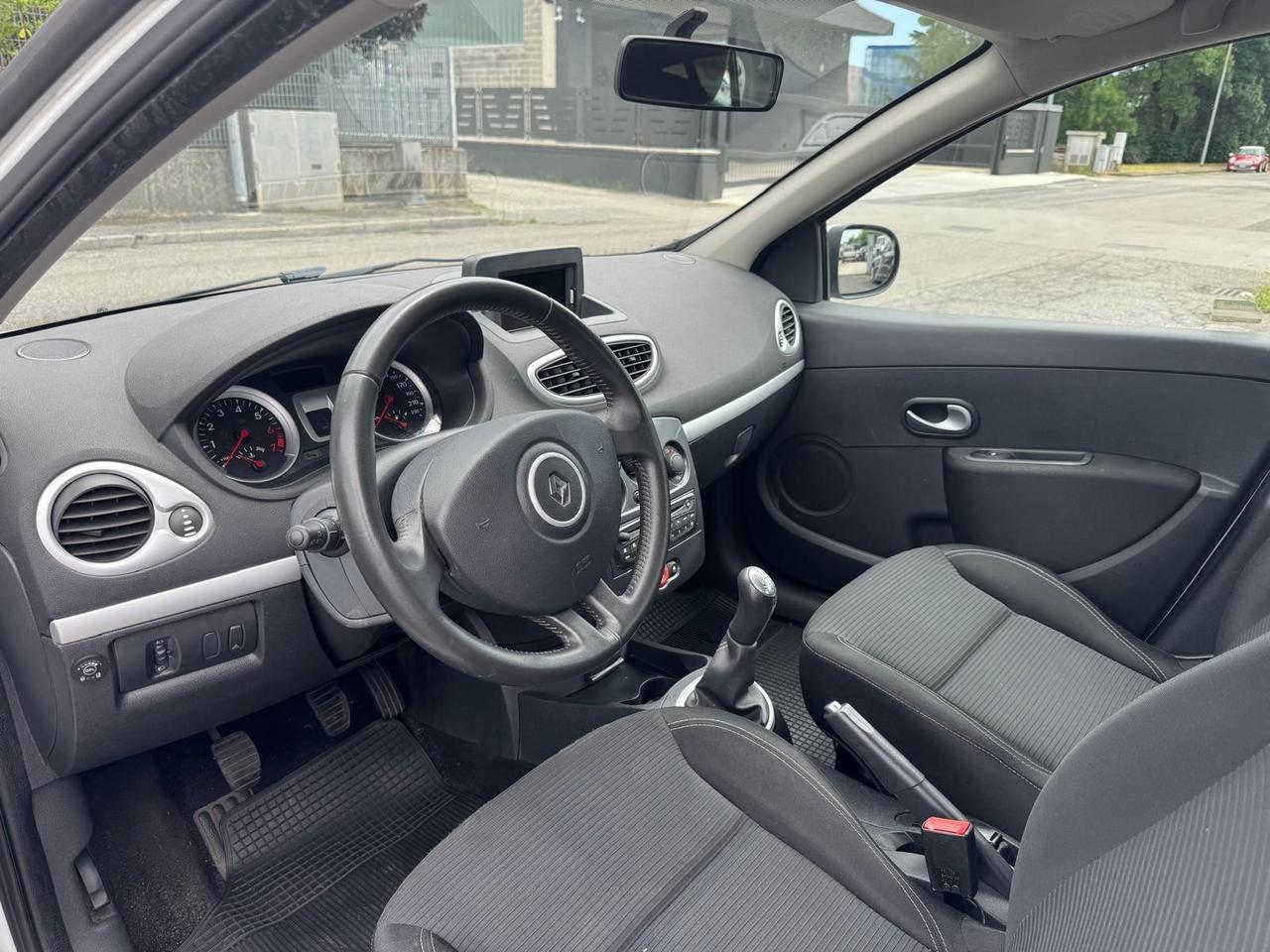 Renault Clio 1200 Gpl casa madre 2032