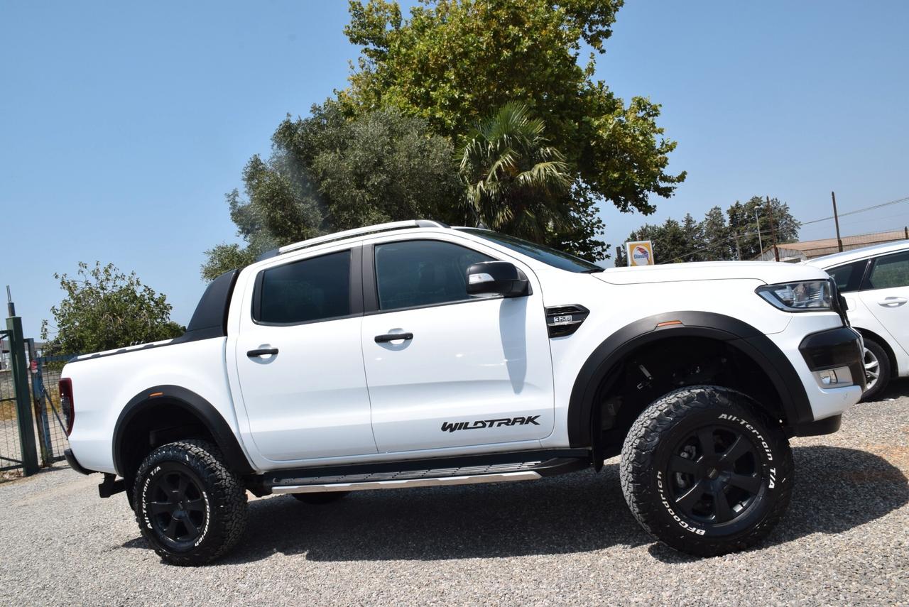 Ford Ranger 4X4 WILDTRAK CABINA RIALZATA - GANCIO 3.2TDCi AUTOM. IVA DETR.