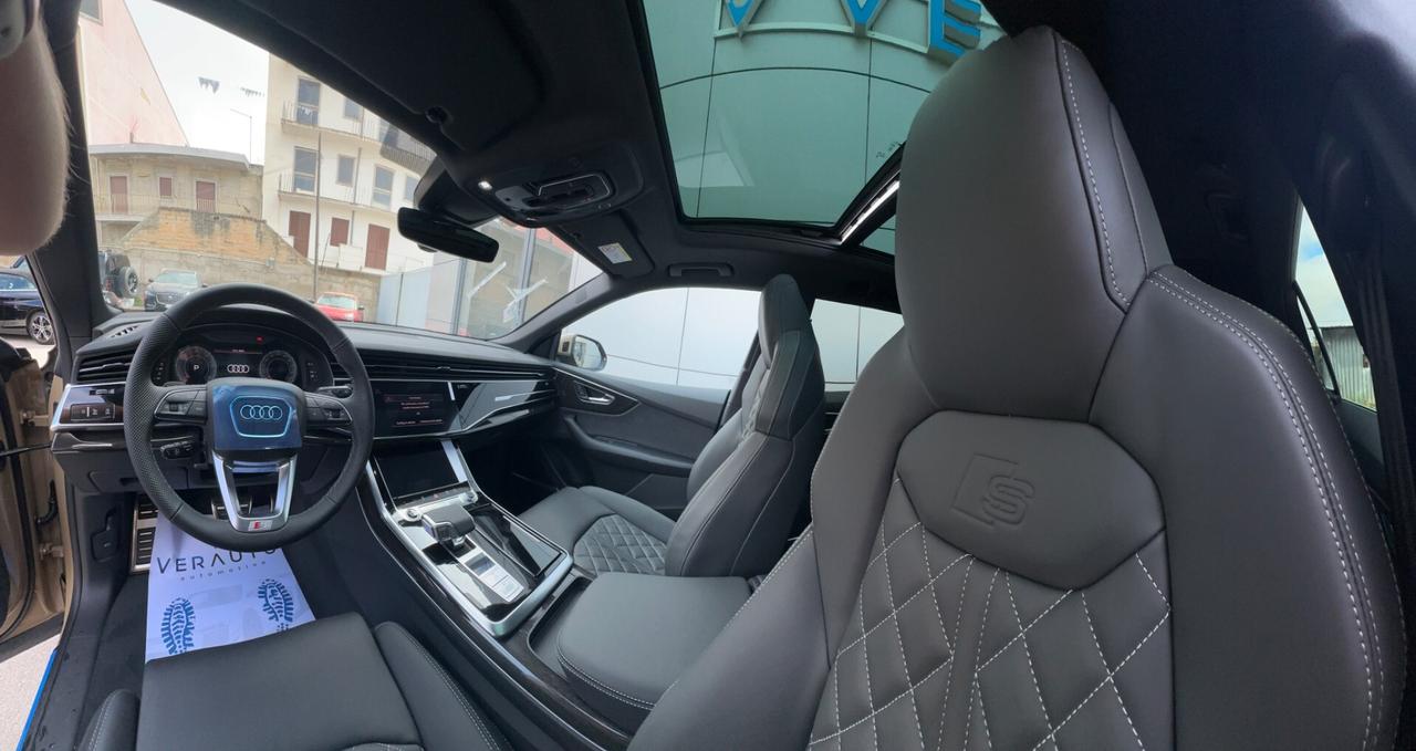 Audi Q8 50 TDI S-Line possibilità noleggio no scoring