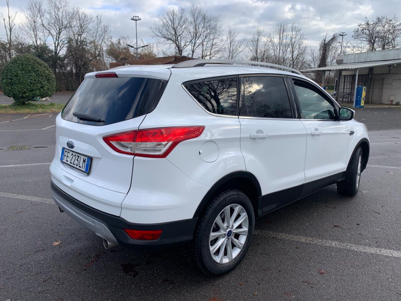 Ford Kuga 2.0 TDCI 150 CV S&S 4WD Powershift Titanium Business