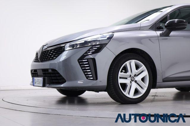 RENAULT Clio SCE 65 CV 5 PORTE EVOLUTION FARI LED NEOPATENTATI