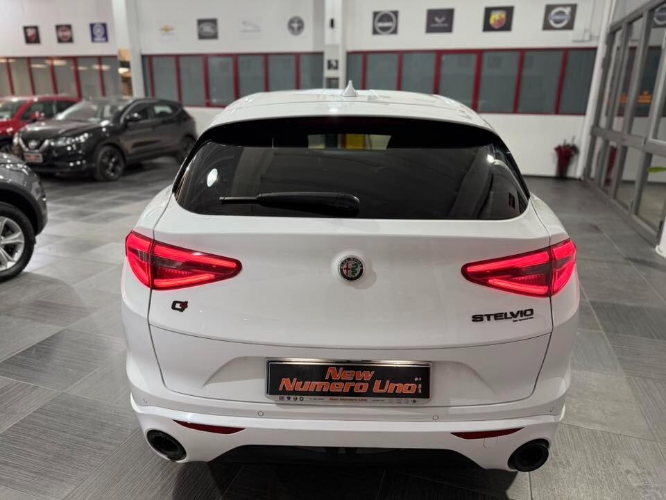 Alfa Romeo Stelvio 2.2 TD 210cv Q4 Veloce 2021