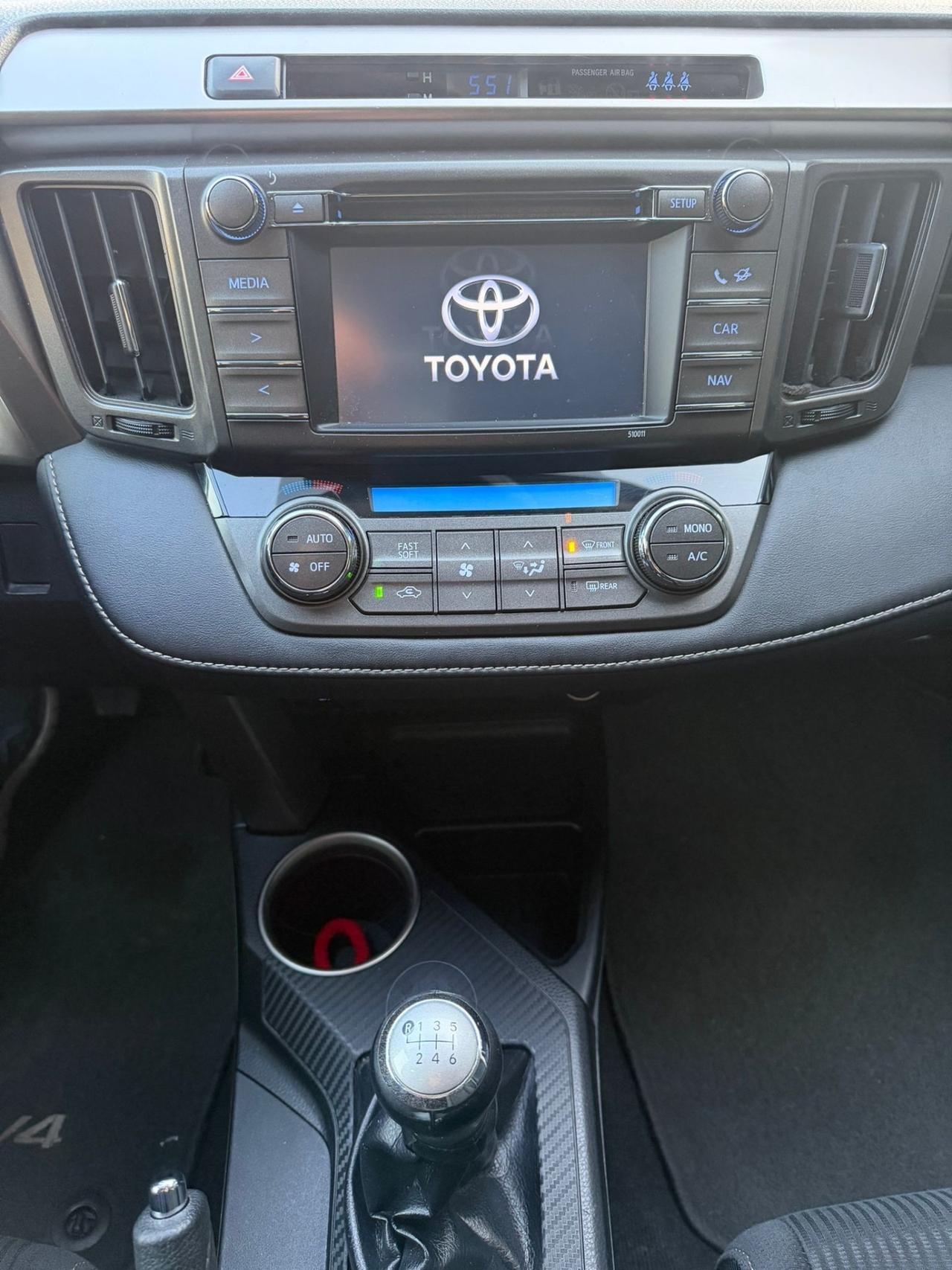 Toyota RAV 4 RAV4 2.0 D-4D 2WD Style White Ed. Neopatentati