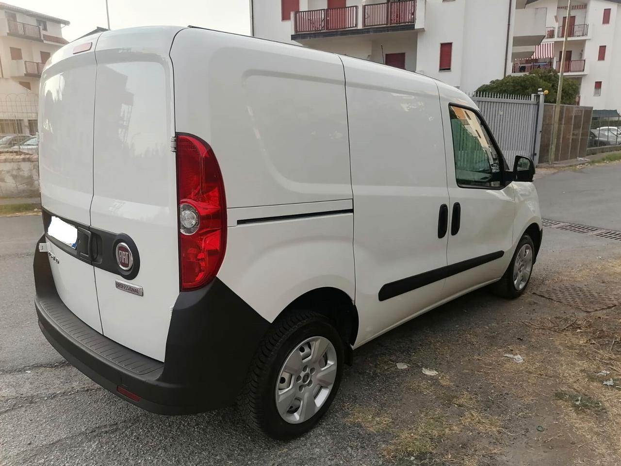 Fiat Doblò 1.6 Mjt - 3 posti - 2021