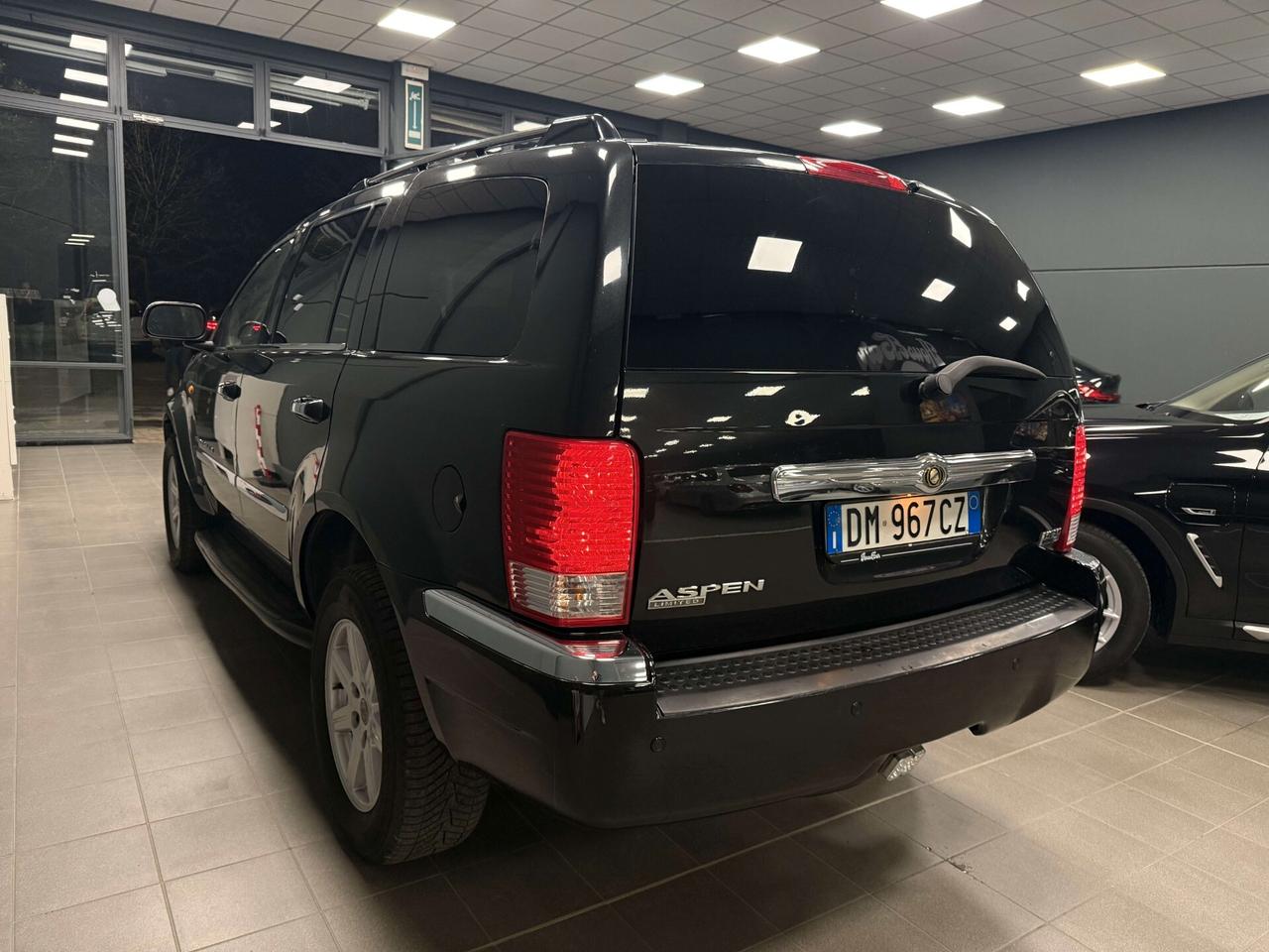 aspen 5.7 V8 HEMI cat AWD Touring