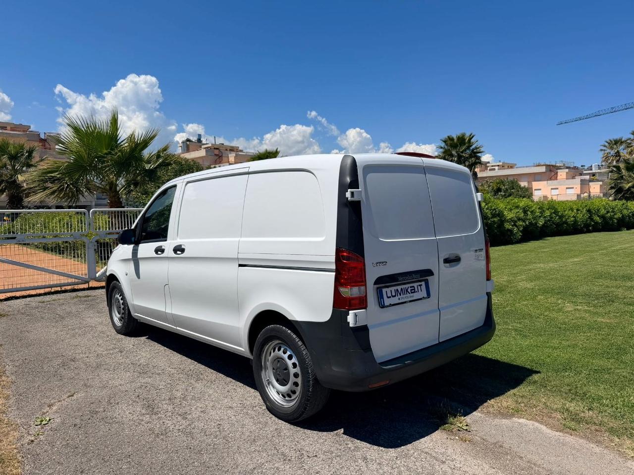 MERCEDES Vito 111 cdi compact E6