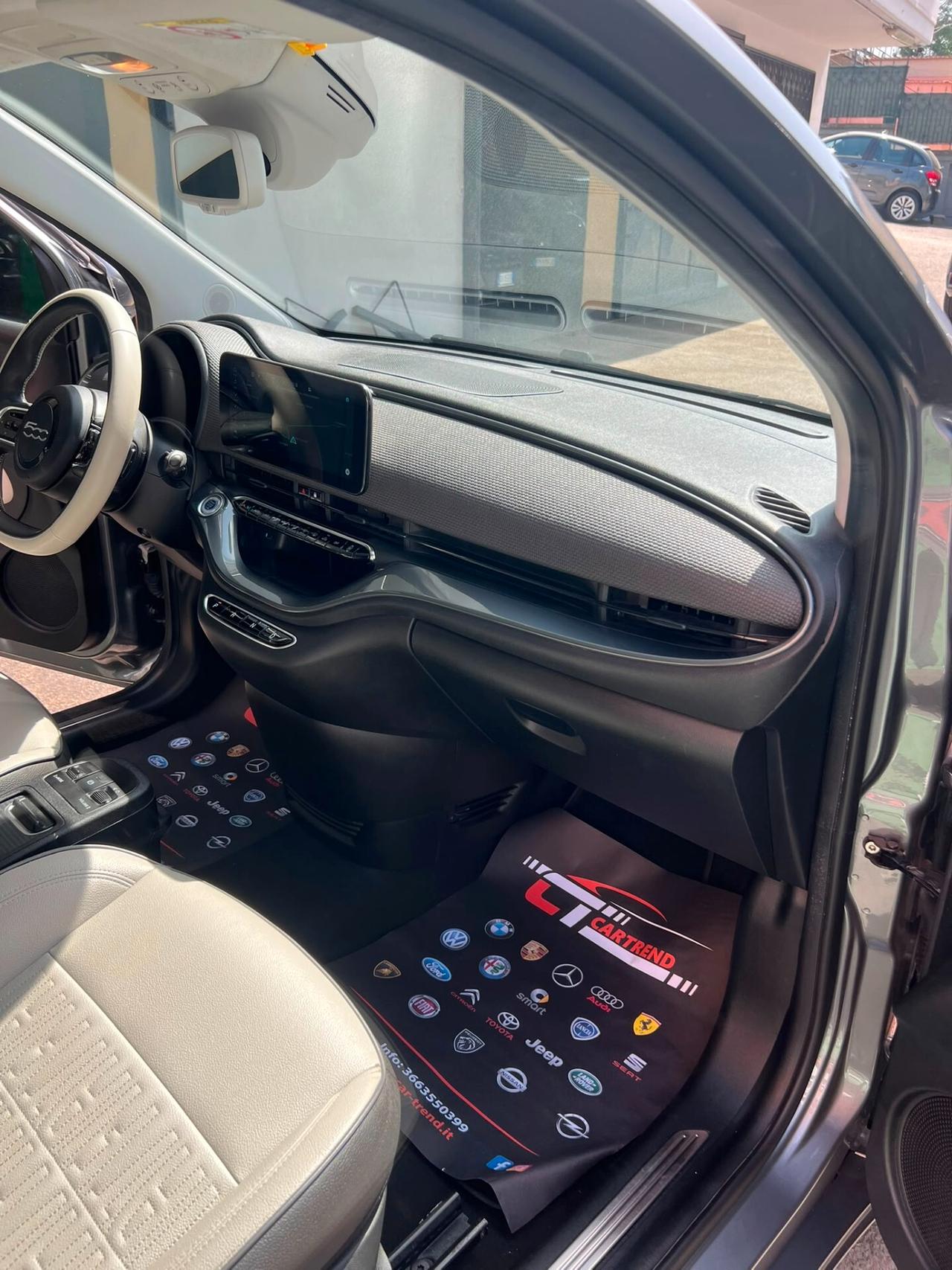 Fiat 500 500e Berlina 42 kWh La Prima