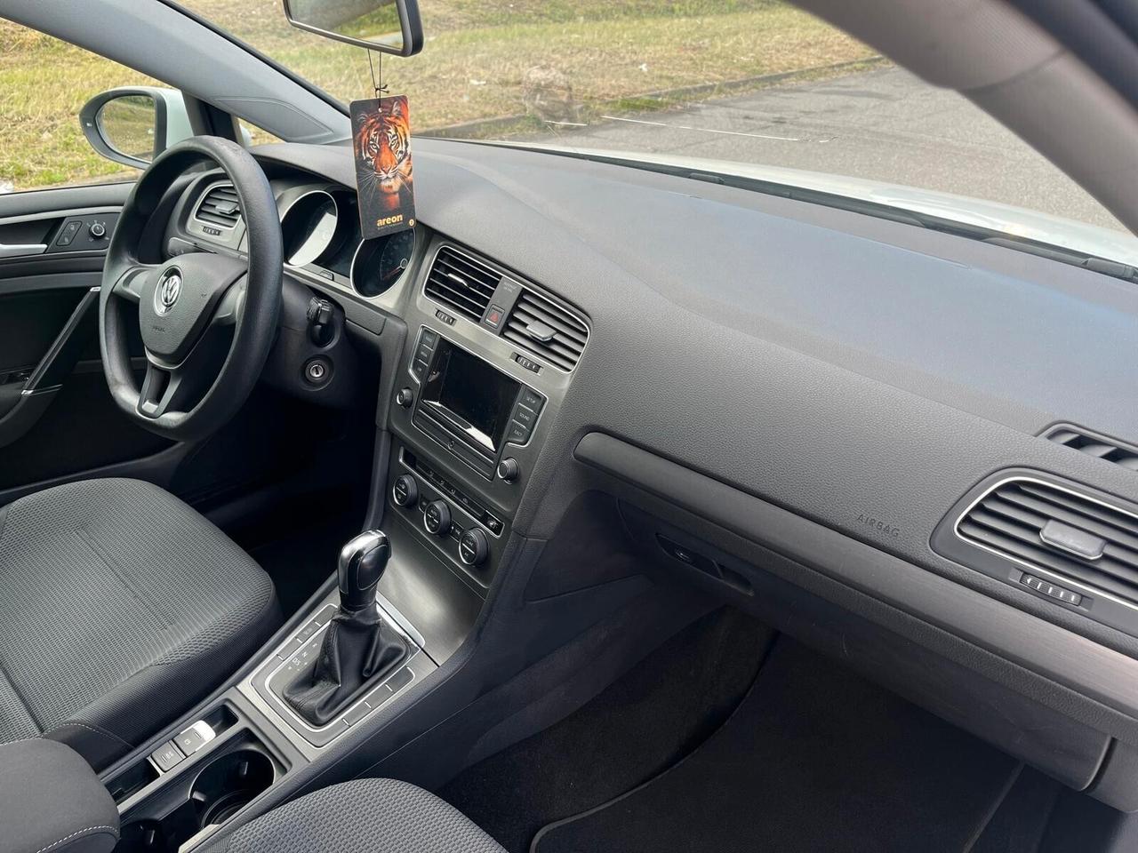 Volkswagen Golf 1.6 TDI DSG 5p.