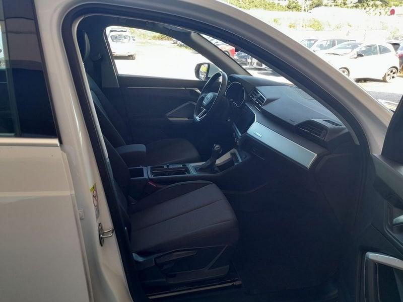 Audi Q3 35 2.0 tdi Business Advanced s-tronic