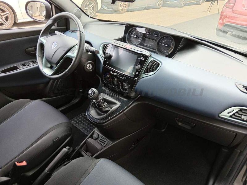 Lancia Ypsilon Ypsilon 1.0 firefly hybrid Platino s&s 70cv