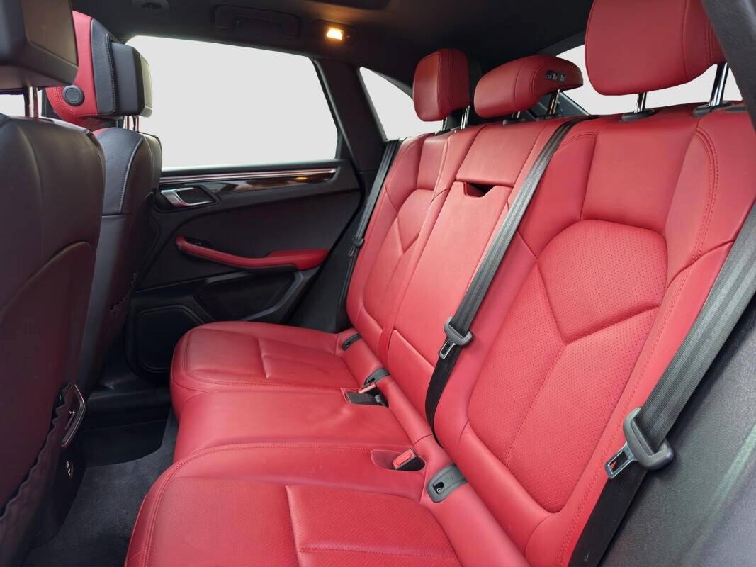 Porsche Macan 2.0 benzina 245 CV tetto 2021