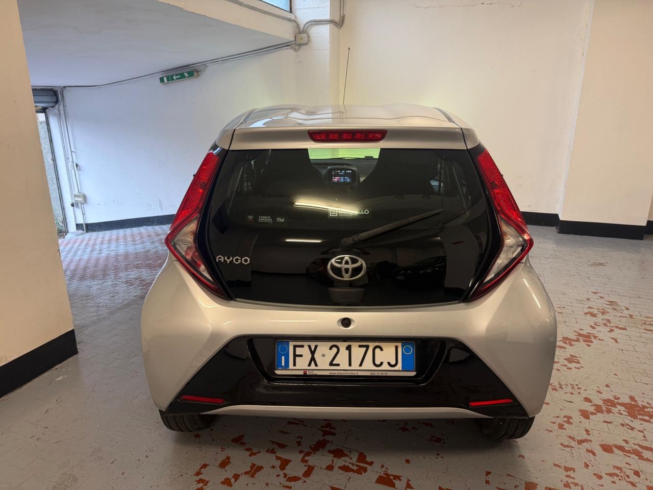 Toyota Aygo 1.0 VVT-i 72 CV 5 porte x-clusiv MMT