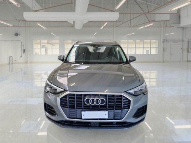 AUDI Q3 35 TDI S tronic Business Advanced