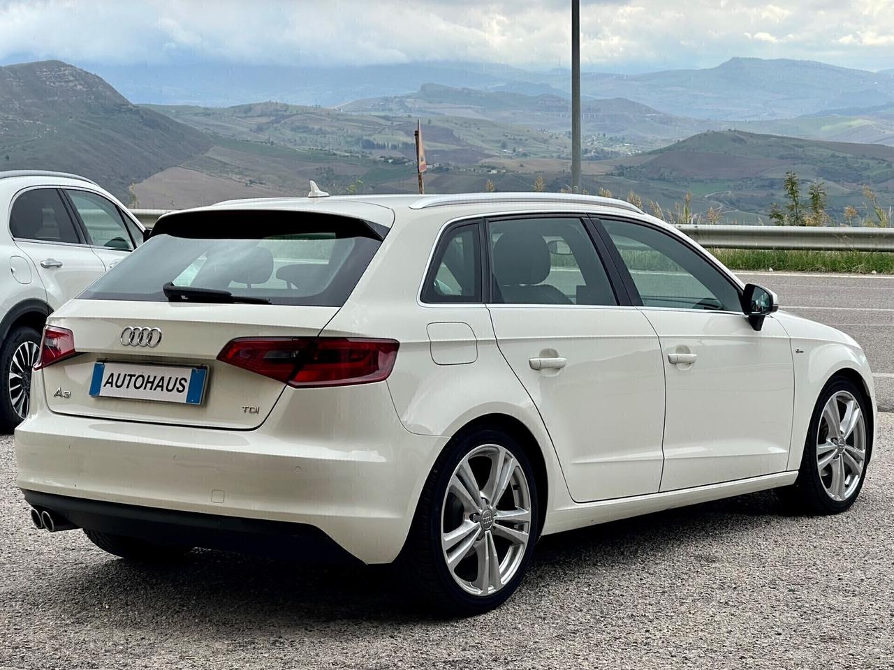 Audi A3 Sportback 2.0 TDI 150cv S-Line - R18 - LED