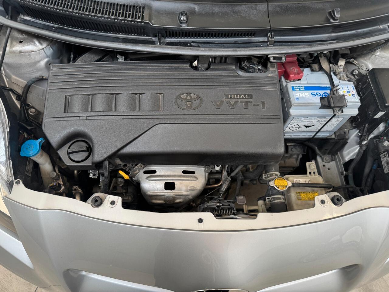 Daihatsu Charade 1.3 B You Five TOYOTA YARIS