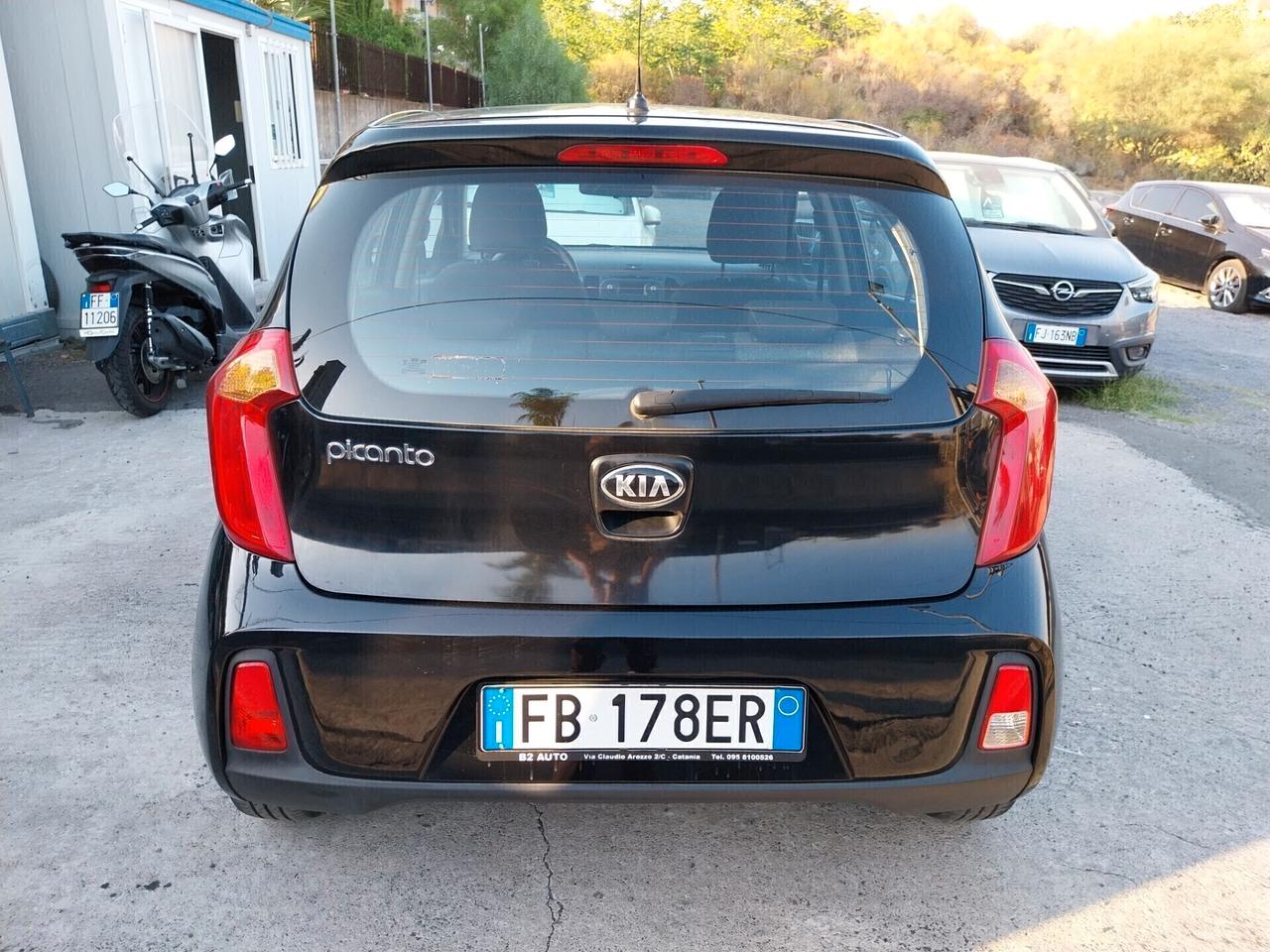 KIA PICANTO 1.0 BENZINA UNICOPROPRIETARIO 2016