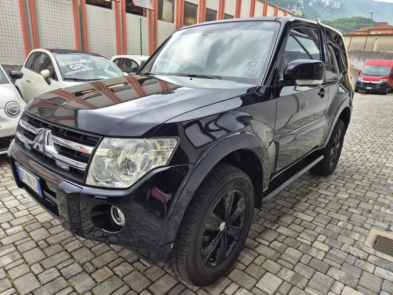 Mitsubishi Pajero 3.2 4X4 AUTOCARRO 2 POSTI